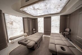 FIVE LUXE