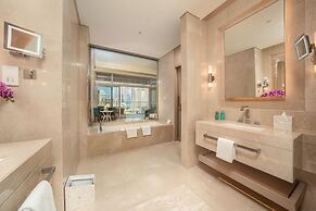 FIVE LUXE
