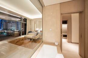 FIVE LUXE