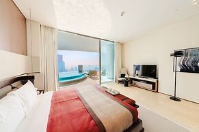 FIVE LUXE