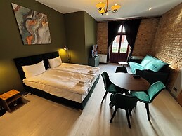 Provenir Home Kwiatowa 5