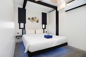 Innovative 12m Eco Pool Villa Sunset 1