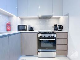 Luxury 2bed Balcony City View