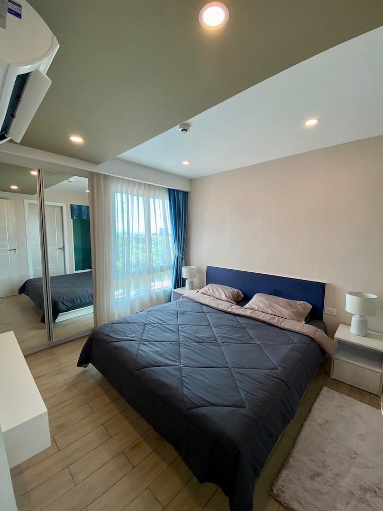 Seven Seas Condo Resort by PSR
