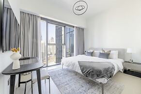 Act One Tower 2BR Luxury Apartment