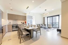 Act One Tower 2BR Luxury Apartment