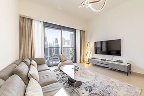 Act One Tower 2BR Luxury Apartment