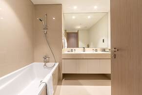 Act One Tower 2BR Luxury Apartment