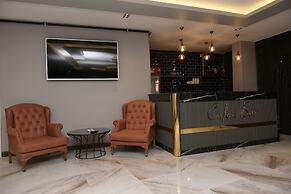 Daymonth Hotel