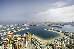 LUX  Iconic Views at Palm Tower Studio 2
