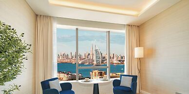 LUX  Iconic Views at Palm Tower Studio 2