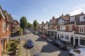 Immaculate 2-bed Apartment in Hove