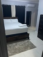 Impeccable 2-bed Apartment in Kingston With Pool