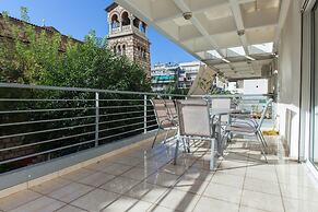 Scenic Balcony Apt in Vibrant Petralona