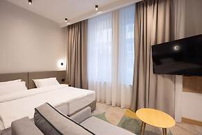 Hop Inn Rooms & Suites Belgrade