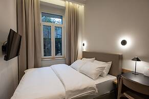 Hop Inn Rooms & Suites Belgrade