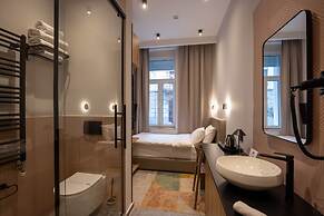 Hop Inn Rooms & Suites Belgrade