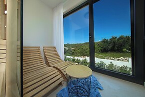 Luxury villa 360 - private heated pool