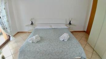 CLEO CAMELIA