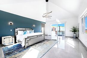 4-bed Villa, Pool, Parking