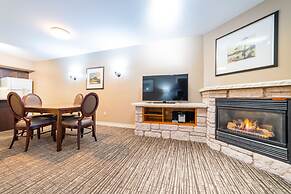 Horseshoe Valley Suites - The Azure