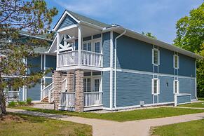 Horseshoe Valley Suites - The Azure