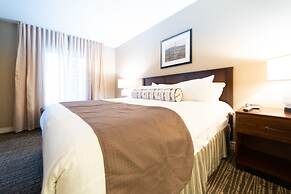 Horseshoe Valley Suites - The Azure