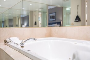 Horseshoe Valley Suites - The Azure