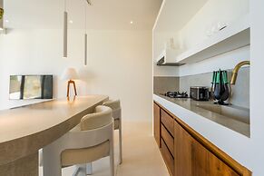 Sore Suites at Pererenan by Betterplace
