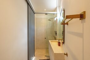 Sore Suites at Pererenan by Betterplace