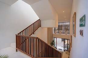 Sore Suites at Pererenan by Betterplace