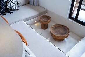 Sore Suites at Pererenan by Betterplace