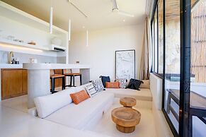 Sore Suites at Pererenan by Betterplace