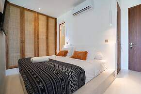 Sore Suites at Pererenan by Betterplace