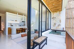 Sore Suites at Pererenan by Betterplace