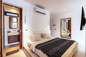 Sore Suites at Pererenan by Betterplace