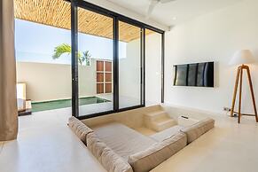 Sore Suites at Pererenan by Betterplace