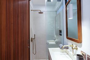 Sore Suites at Pererenan by Betterplace