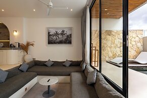 Sore Suites at Pererenan by Betterplace