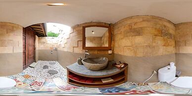 Ari Cottages