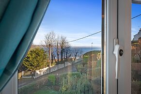 Four Oaks - Sea and Harbour Views