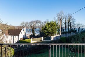 Four Oaks - Sea and Harbour Views