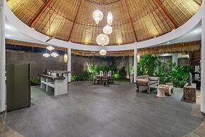 Brand New luxury 3BR Villa Ethnic Ubud 2