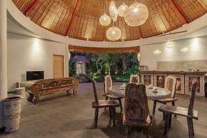 Brand New luxury 3BR Villa Ethnic Ubud 2