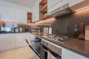 Modern 2BR HighFloor Haven - Vida Marina