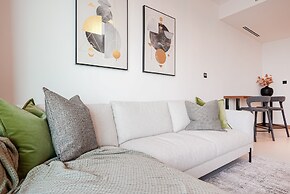 Modern 2BR HighFloor Haven - Vida Marina