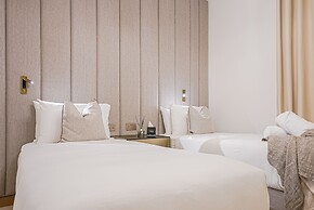 Modern 2BR HighFloor Haven - Vida Marina