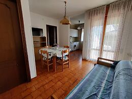 Charming Flat Close to the Beach
