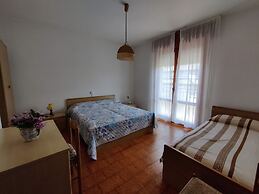 Charming Flat Close to the Beach