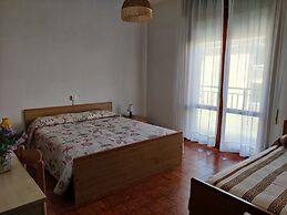 Spacious Apartment Close to the Beach